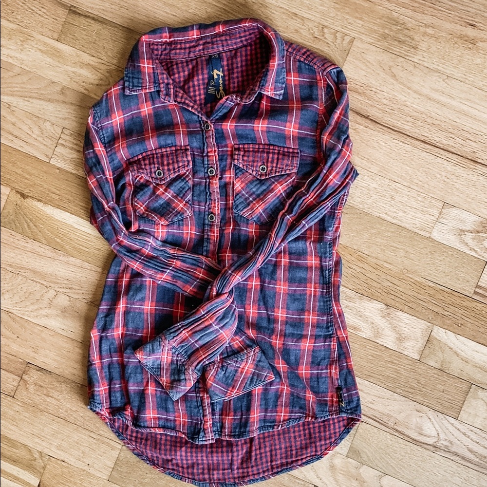 Seven7 long sleeve plaid button down shirt